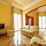 Lamaro Hotel