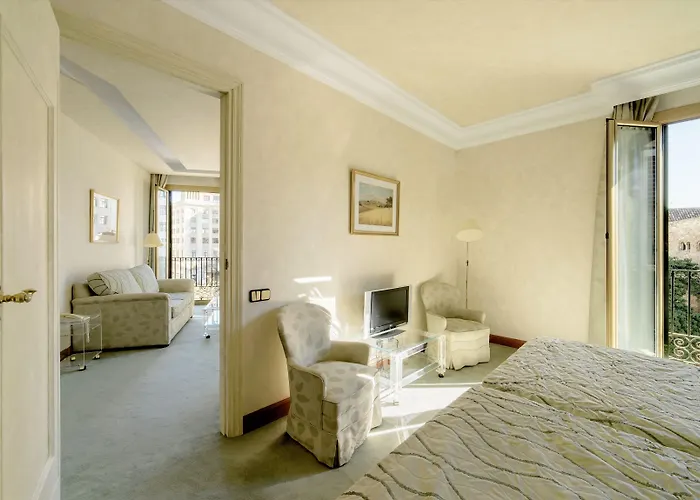 Lamaro Hotel 5*