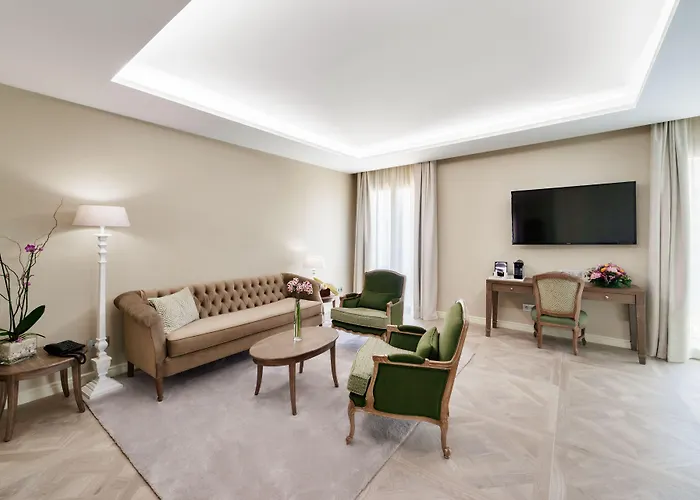 Hotel Lamaro 5*