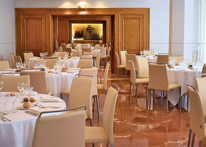 Lamaro Hotel