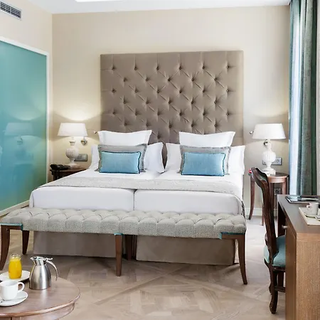 Lamaro Hotell 5*