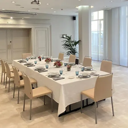 Ξενοδοχείο Lamaro 5*