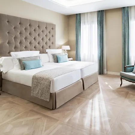 Lamaro Hotell 5*