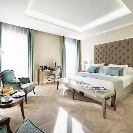 Hotel Lamaro