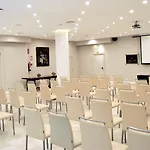 Lamaro Otel